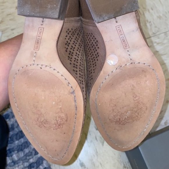 Vince Camuto Perforated cut outs Suede Flat bootie Rare Size - Picture 5 of 5